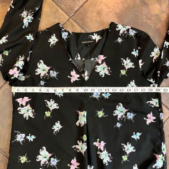 Banana Republic V-neck Long Sleeve Floral Blouse Medium - Picture 8 of 11